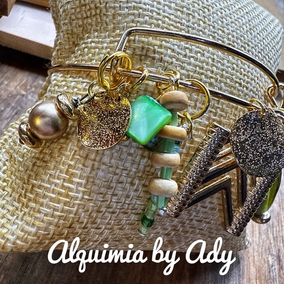 Alquimia by Ady Biwa pearl Gold and Green Charm Bracelet - Picture 4 of 4